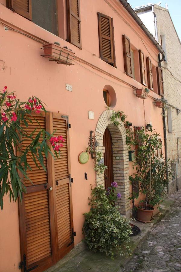 B&B Mamma Ari Fermo Exteriér fotografie